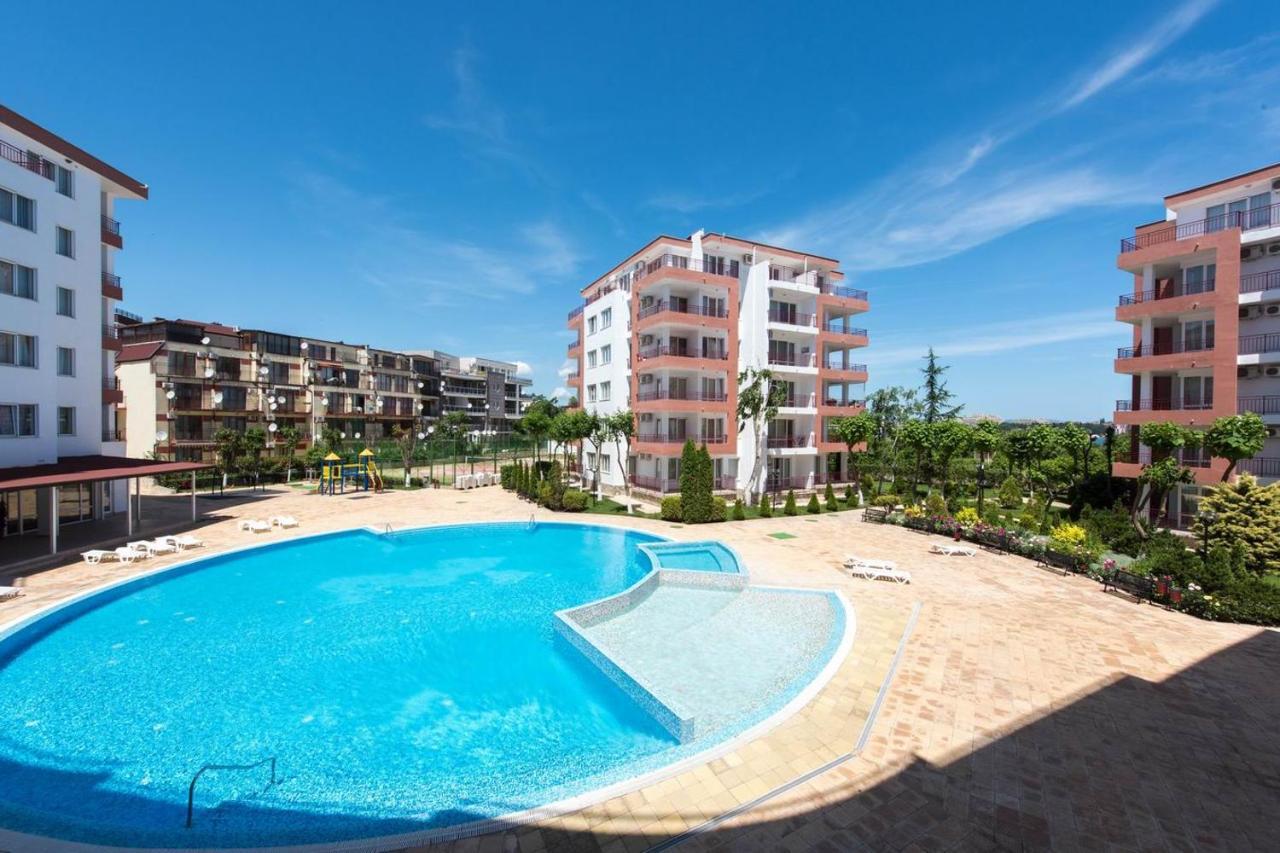 Gt Riviera Fort Beach Apartments Ravda Exteriör bild