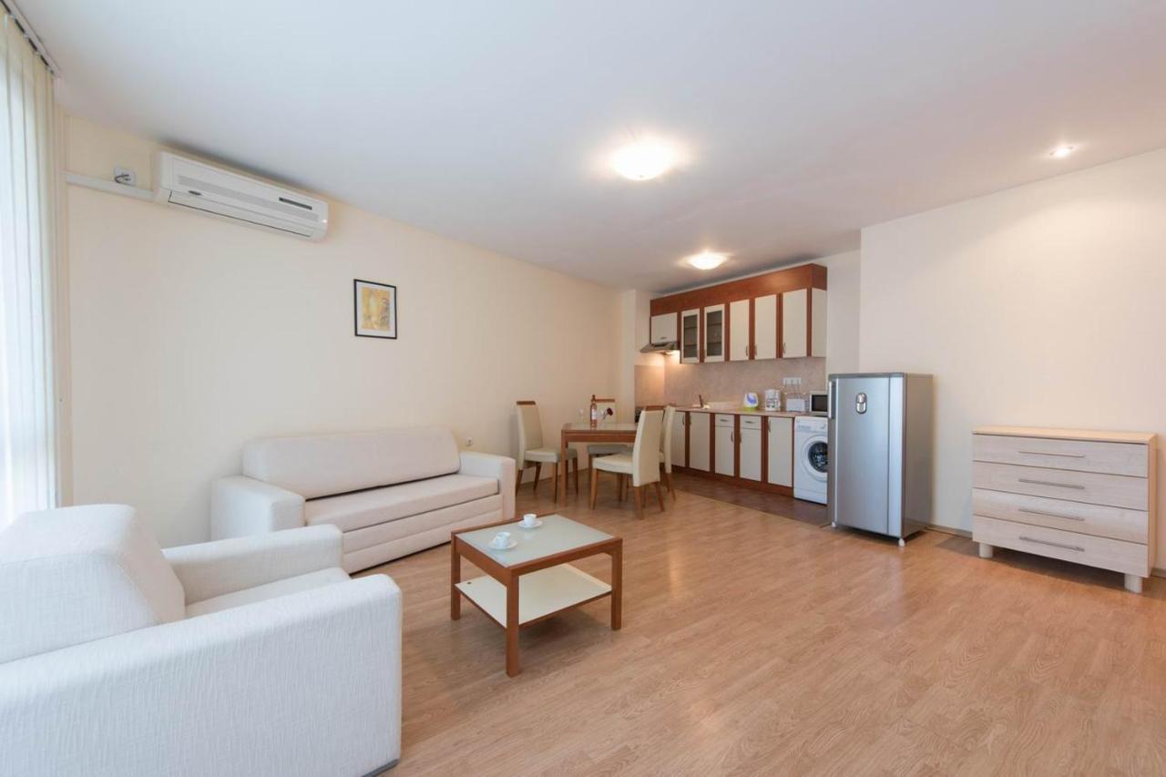 Gt Riviera Fort Beach Apartments Ravda Exteriör bild