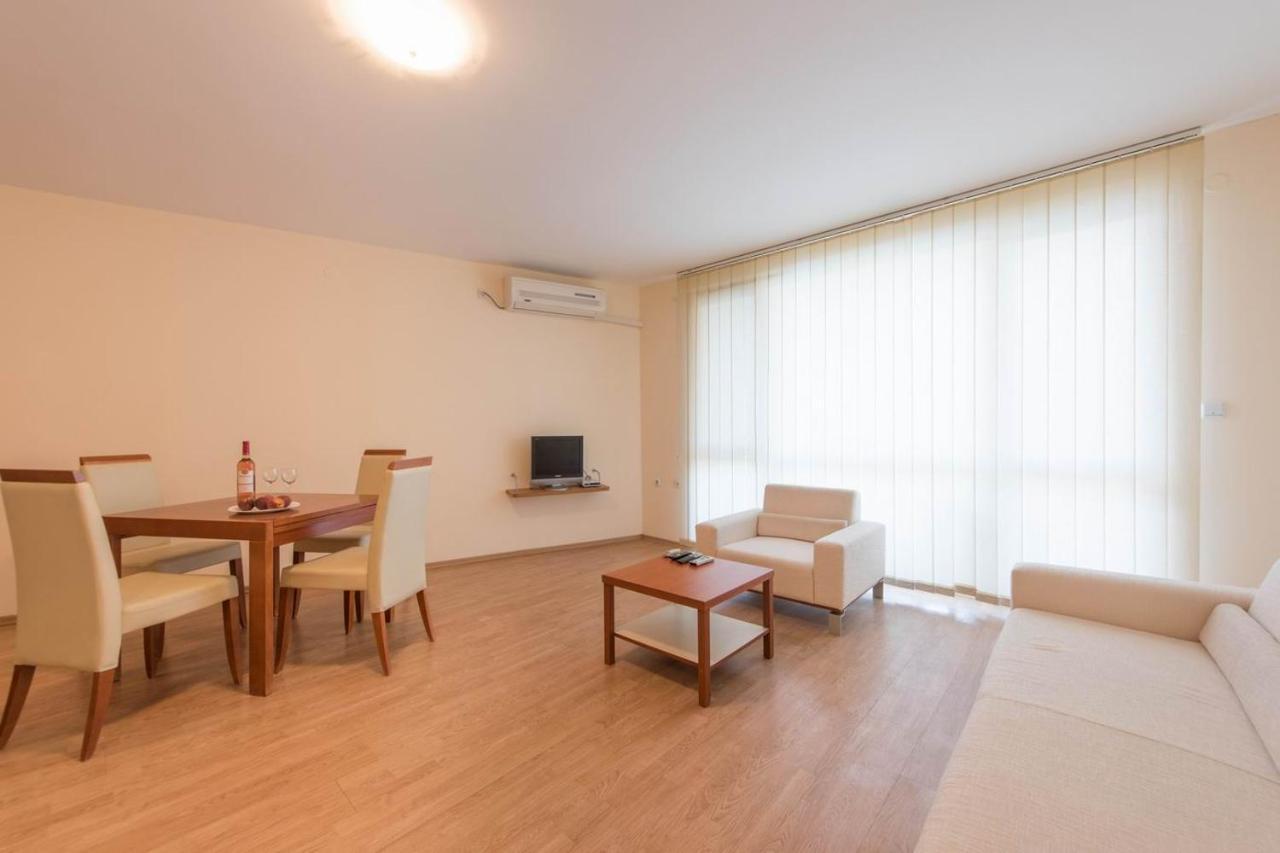 Gt Riviera Fort Beach Apartments Ravda Exteriör bild