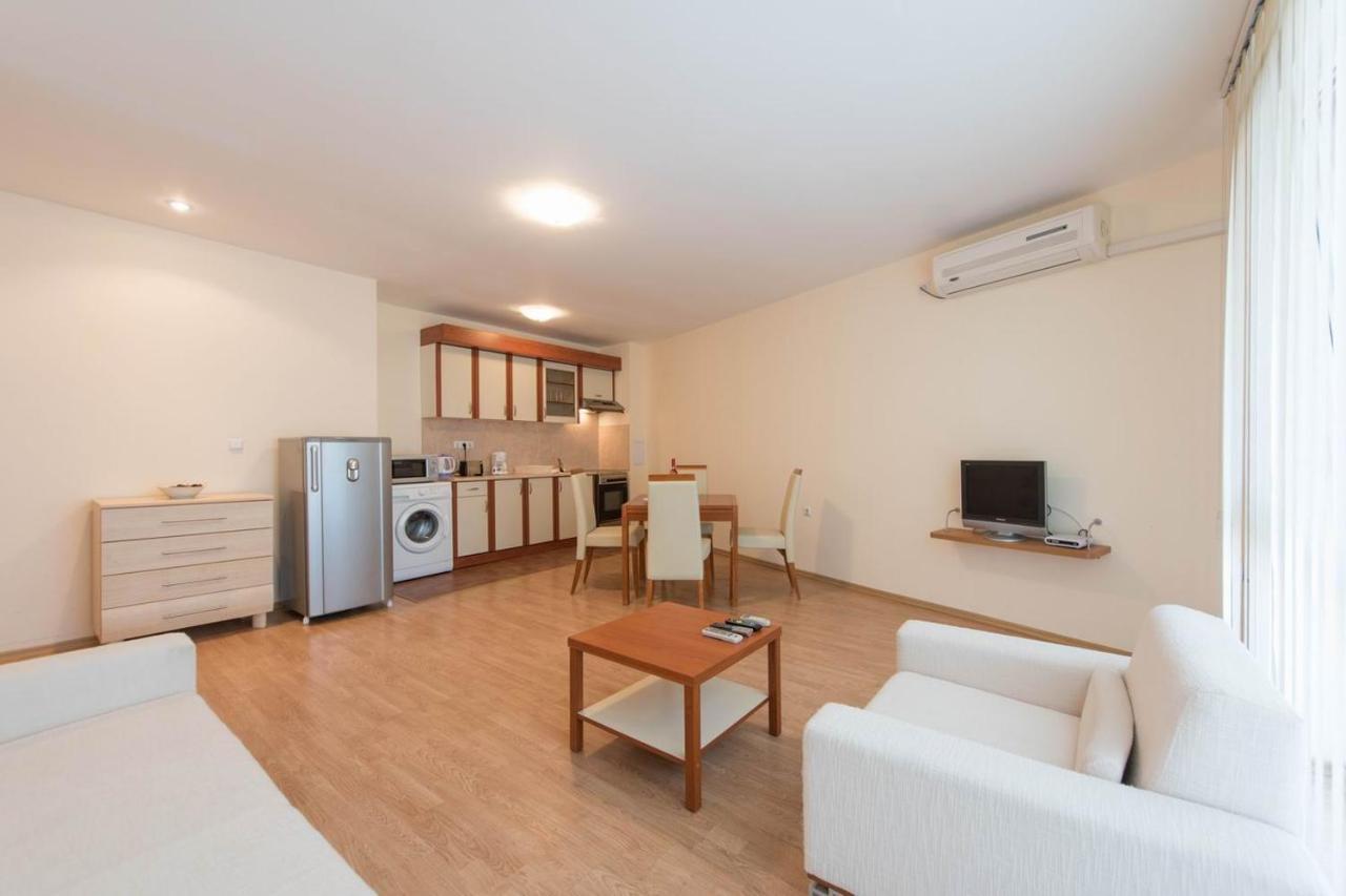 Gt Riviera Fort Beach Apartments Ravda Exteriör bild