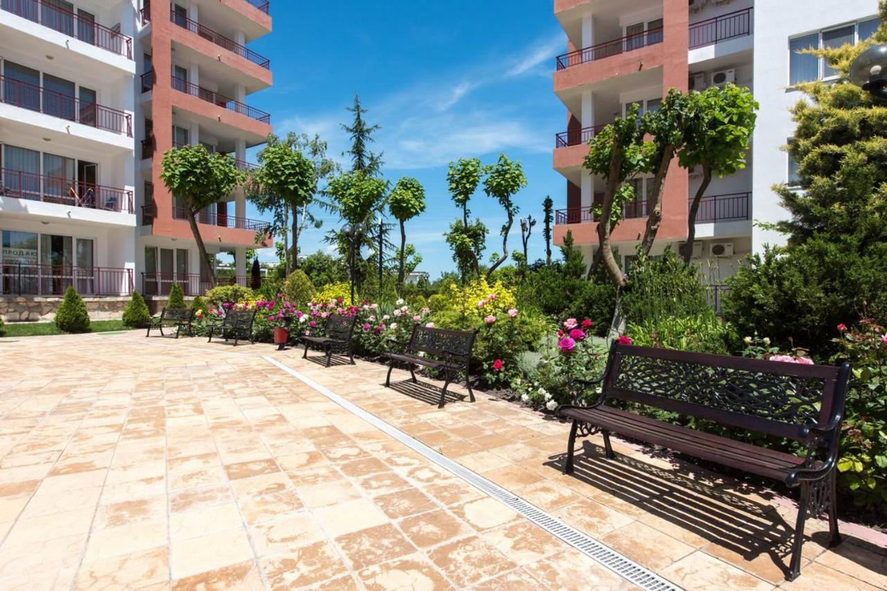 Gt Riviera Fort Beach Apartments Ravda Exteriör bild