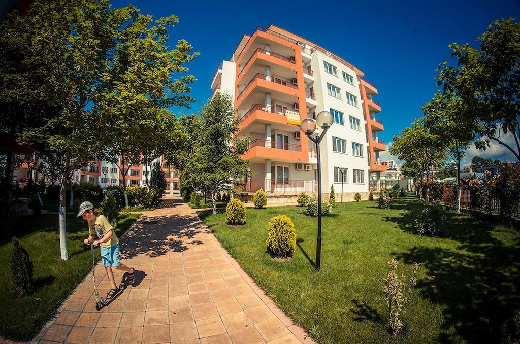 Gt Riviera Fort Beach Apartments Ravda Exteriör bild